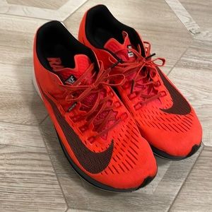 Nike zoom fly runners